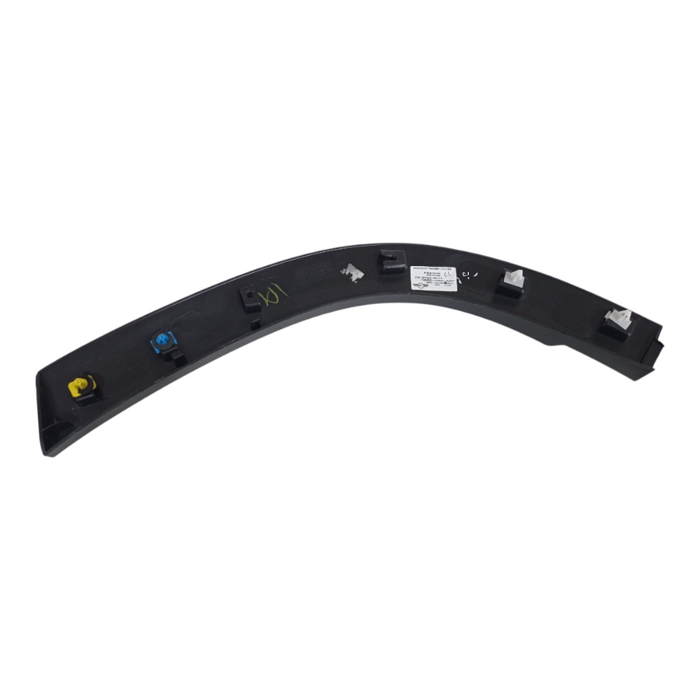 Aplique Lateral Traseiro Direito Chevrolet Tracker Lt 2025 2
