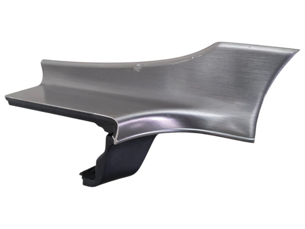Friso Acabamento Central Painel Mercedes C180 2016