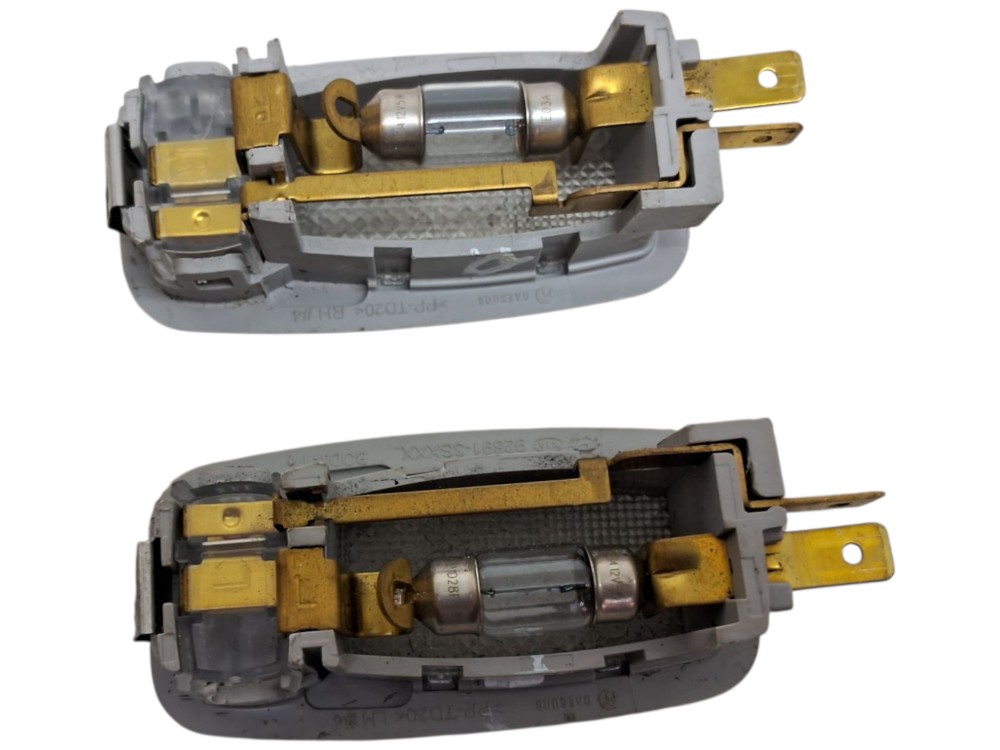 Par Luz Quebra Sol Teto Hyundai Creta Platinum 1.0 12v 2022 2