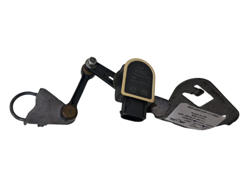Sensor Nivel Mercedes A200 1.6 turbo aut 2014