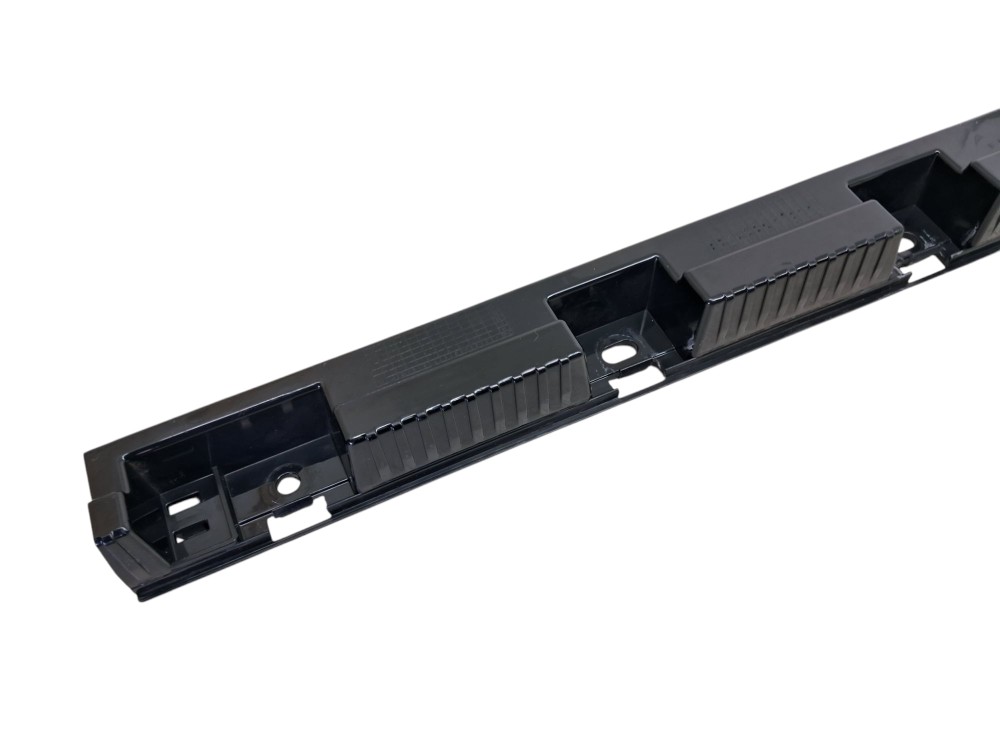 Guia Suporte Traseiro Direito Spoiler Lateral Bmw X1 2012 3