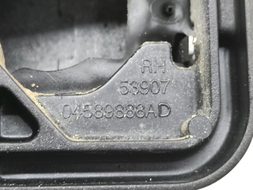 Maçaneta Externa Porta Tras Dir Jeep Grand Cherokee 2012 – Cinza – Traseira 5