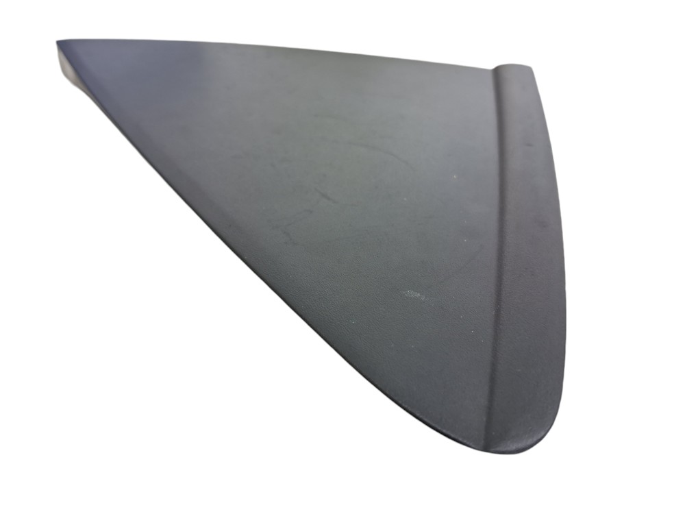 Acabamento Porta Traseira Direita Toyota Yaris Sedan 2018 3