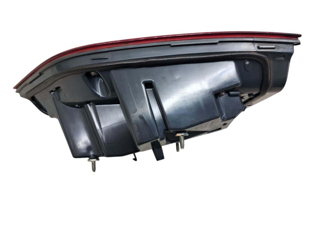 Lanterna Em Led Direita Tampa Tras Bmw X6 Xdrive35i 2017 Direito/passageiro Vermelho 2