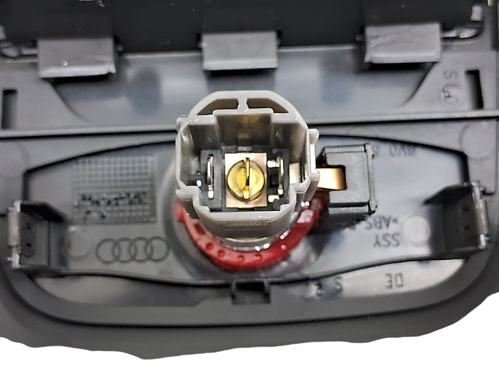 Moldura Tomada 12v Console Traseiro Audi A3 Sedan 2015 6