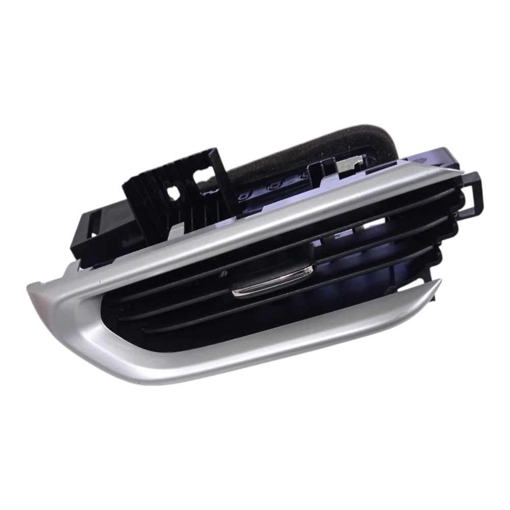 Difusor Ar Esquerdo Chevrolet Tracker Lt 2025 1