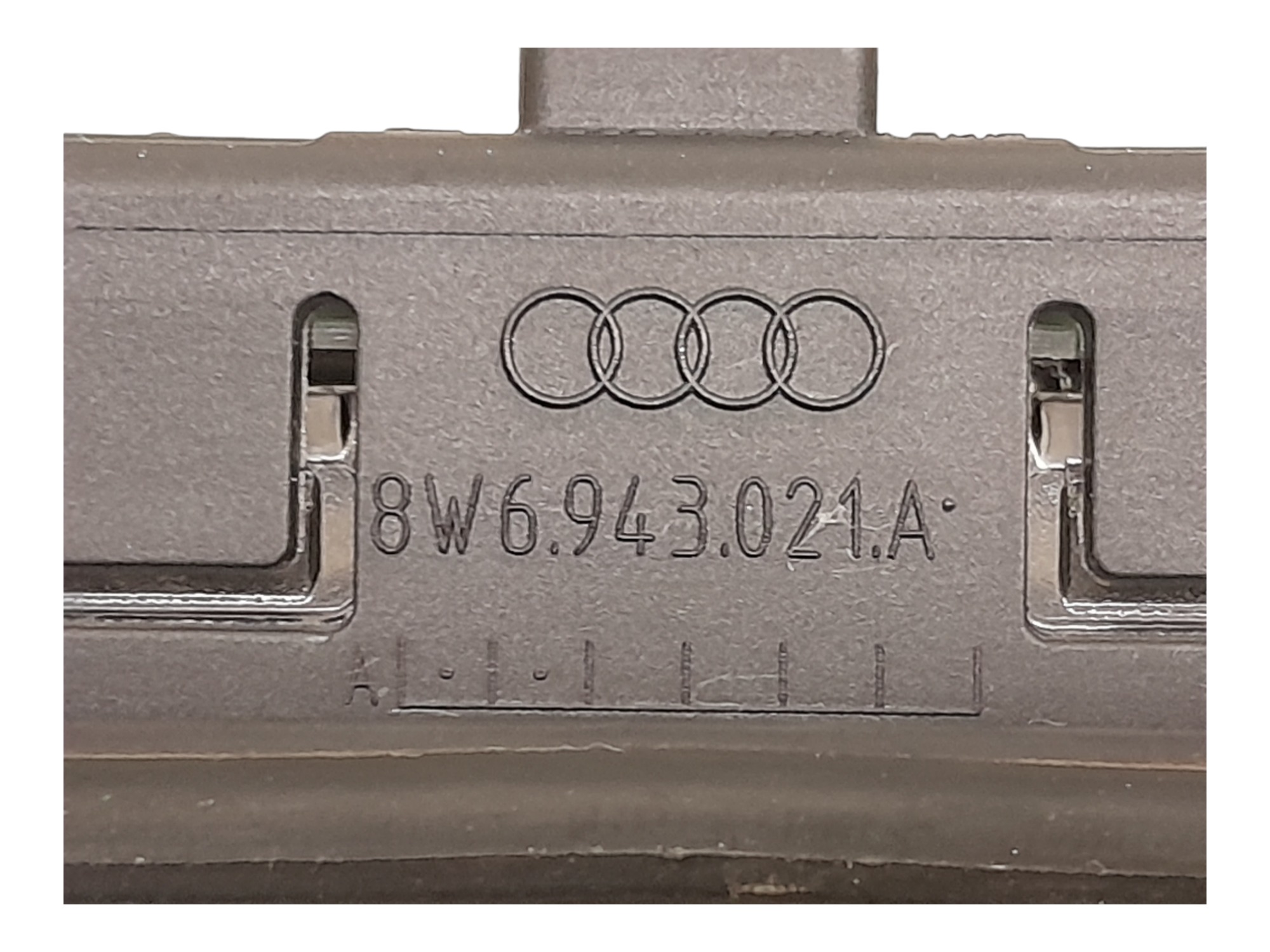 Luz Placa Traseira Audi Q5 Tfsi 2.0 2022 4