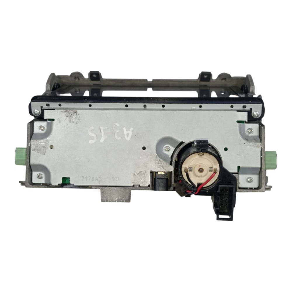 Central Multimídia Com Moldura Audi A3 2015 3