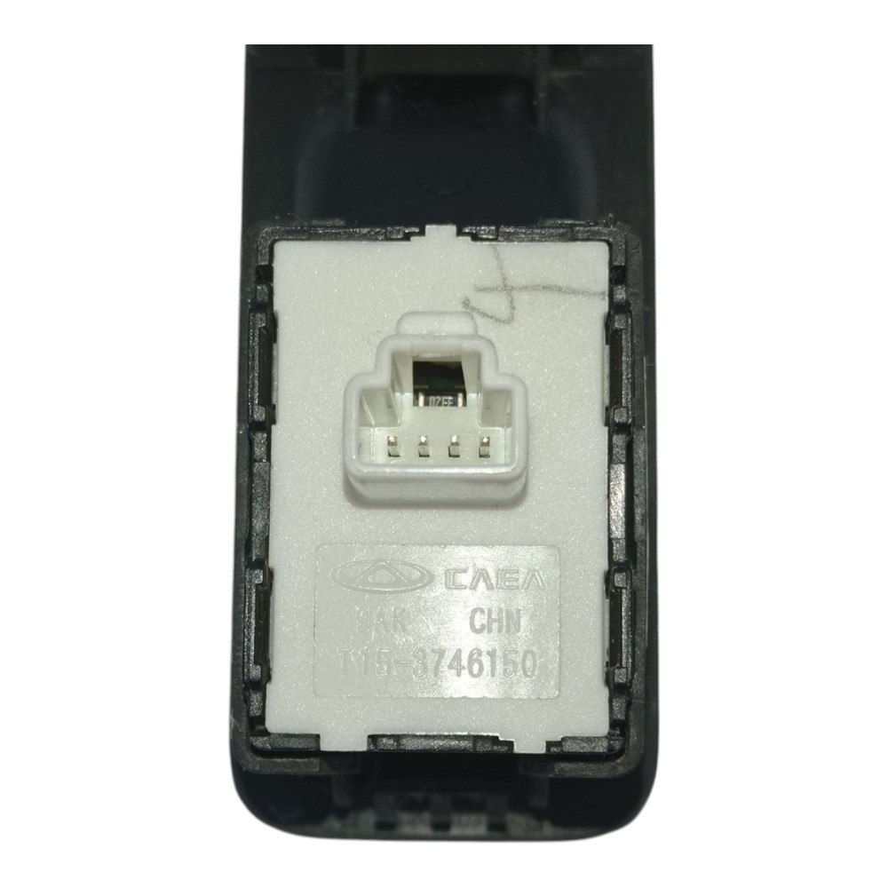 BOTAO VIDRO TRASEIRO DIREITO CHERY TIGGO 5X TXS 1.5 AUT 2020 5