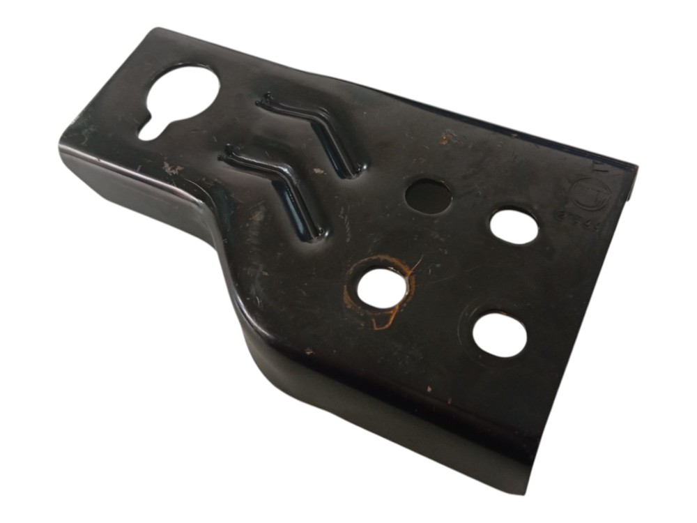 Suporte Inferior Radiador Esquerdo Fiat Strada 1.3 Aut 2024 4