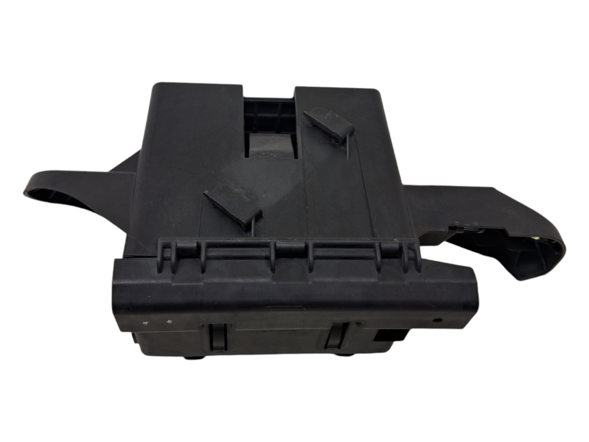 Caixa Bateria Auxiliar Mercedes Cla 250 4m 2.0 16v Gas 2015