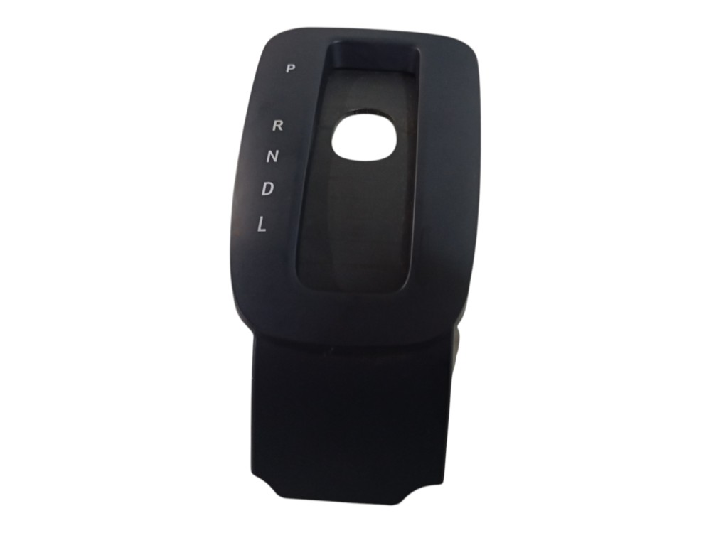 MOLDURA TRAMBULADOR CHEVROLET TRACKER LT 1.0 AUT 2025 2