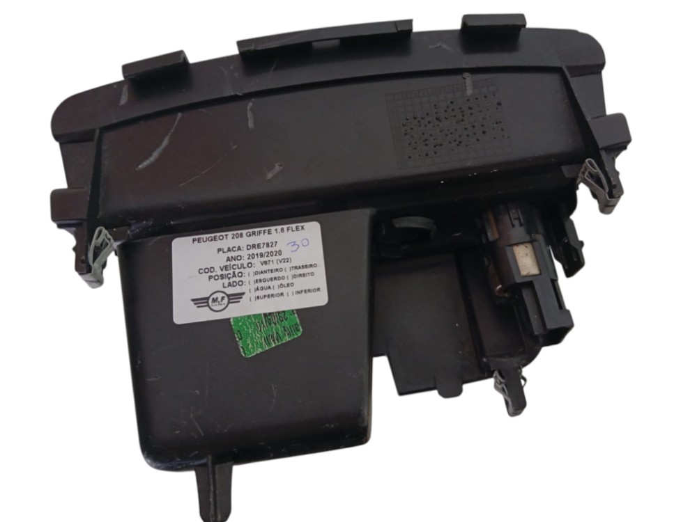 Moldura Com Tomada 12v Peugeot 208 Griffe 1.6 Flex Aut 2020 7