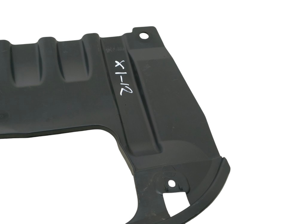 Acabamento Inferior Parachoque Tras Bmw X1 Sdrive18i 2012 4