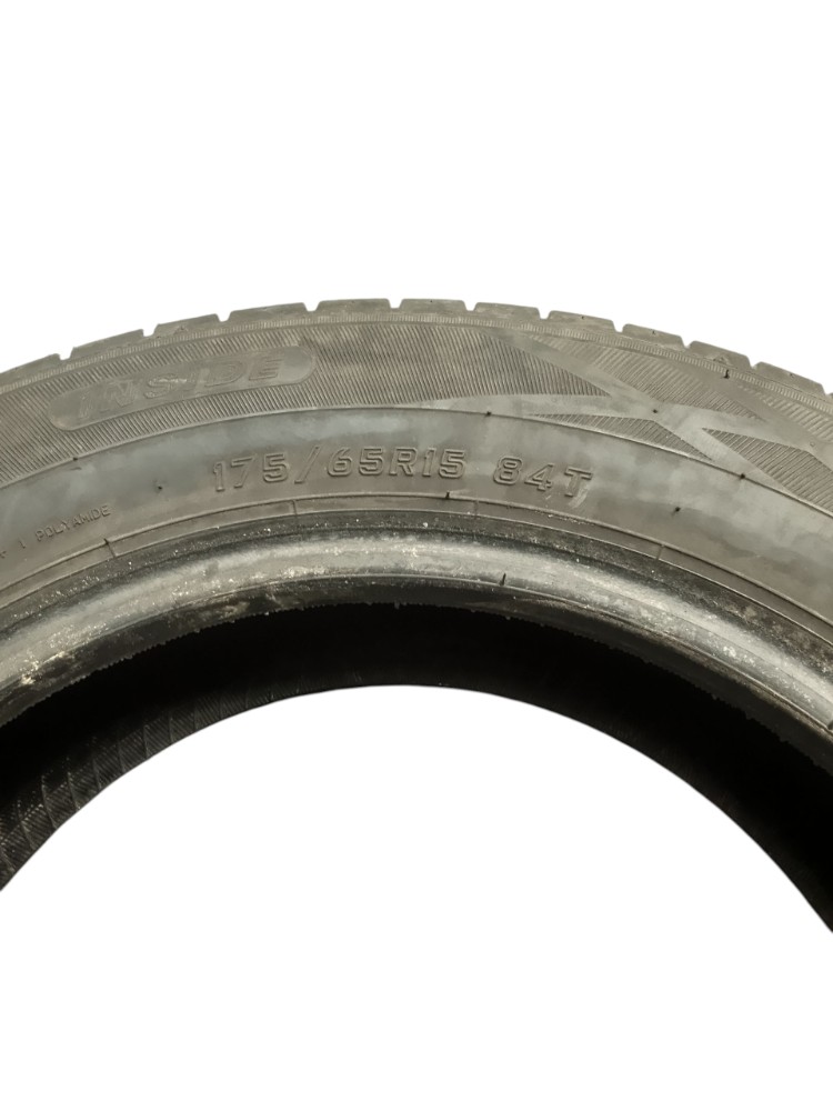 Pneu 175/65r15