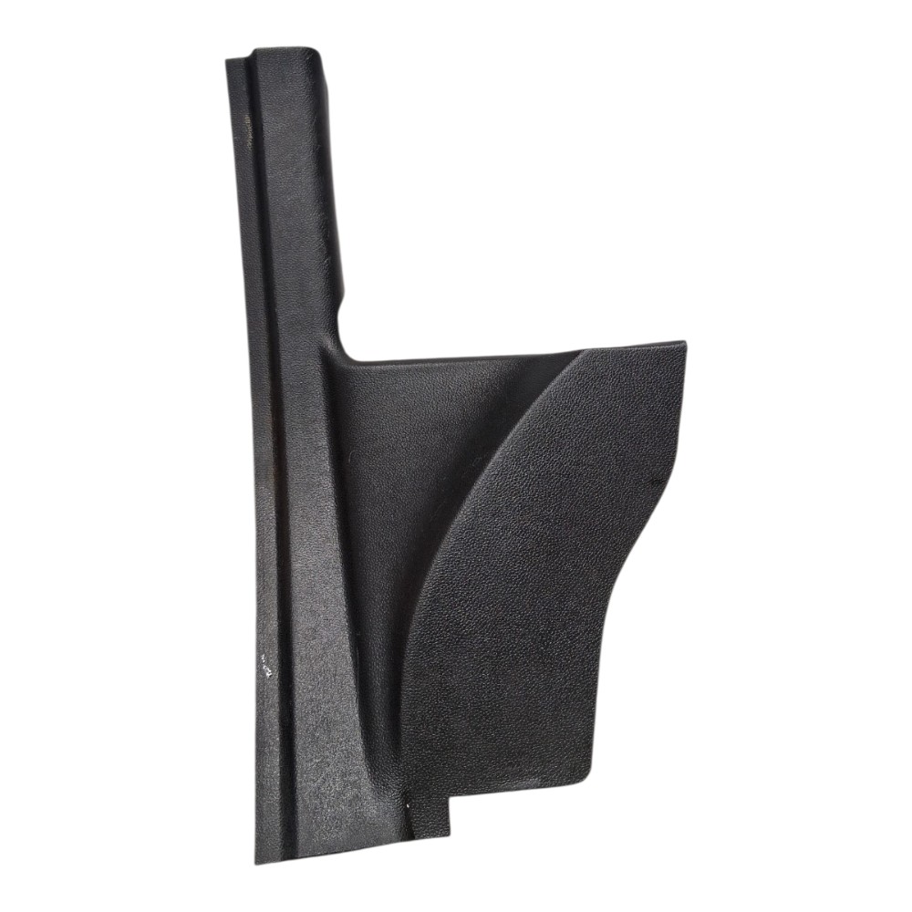Soleira Porta Traseira Esquerda 1.0 Gm Tracker 2023 Preto