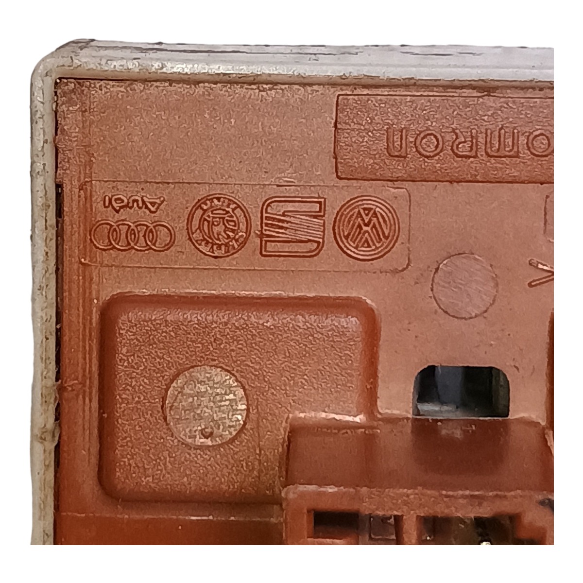 Botão Vidro Elétrico Diant esquerdo Vw Fox 2013 5z0959858a 5