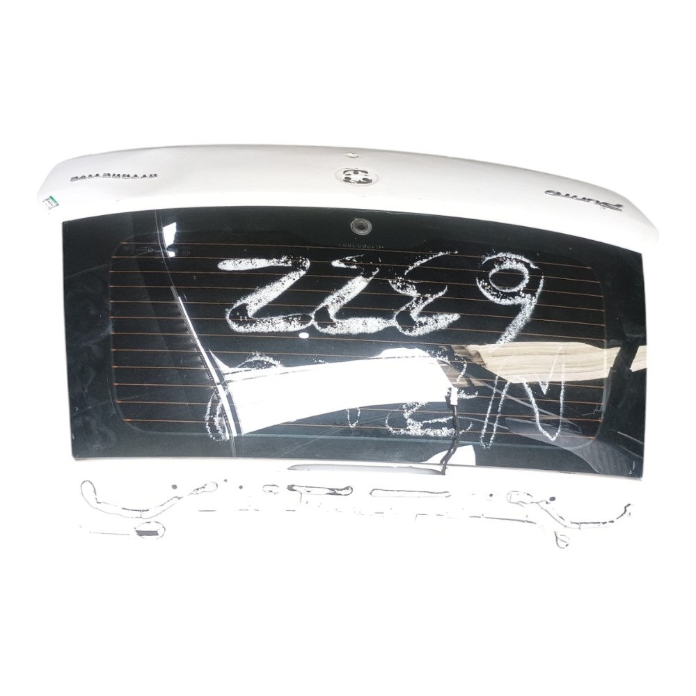 Tampa Traseira Fiat Punto 2012 *detalhes 2