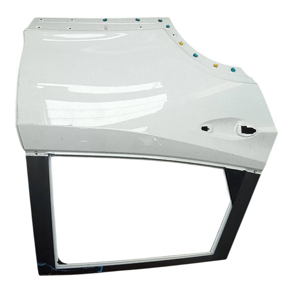 Porta traseira direita c/detalhe CHEVROLET TRACKER 2023
