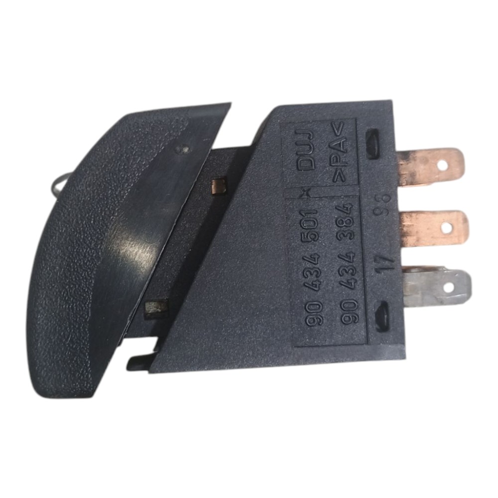 Botão Interruptor Pisca Alerta Gm Corsa 1995 À 2000 3