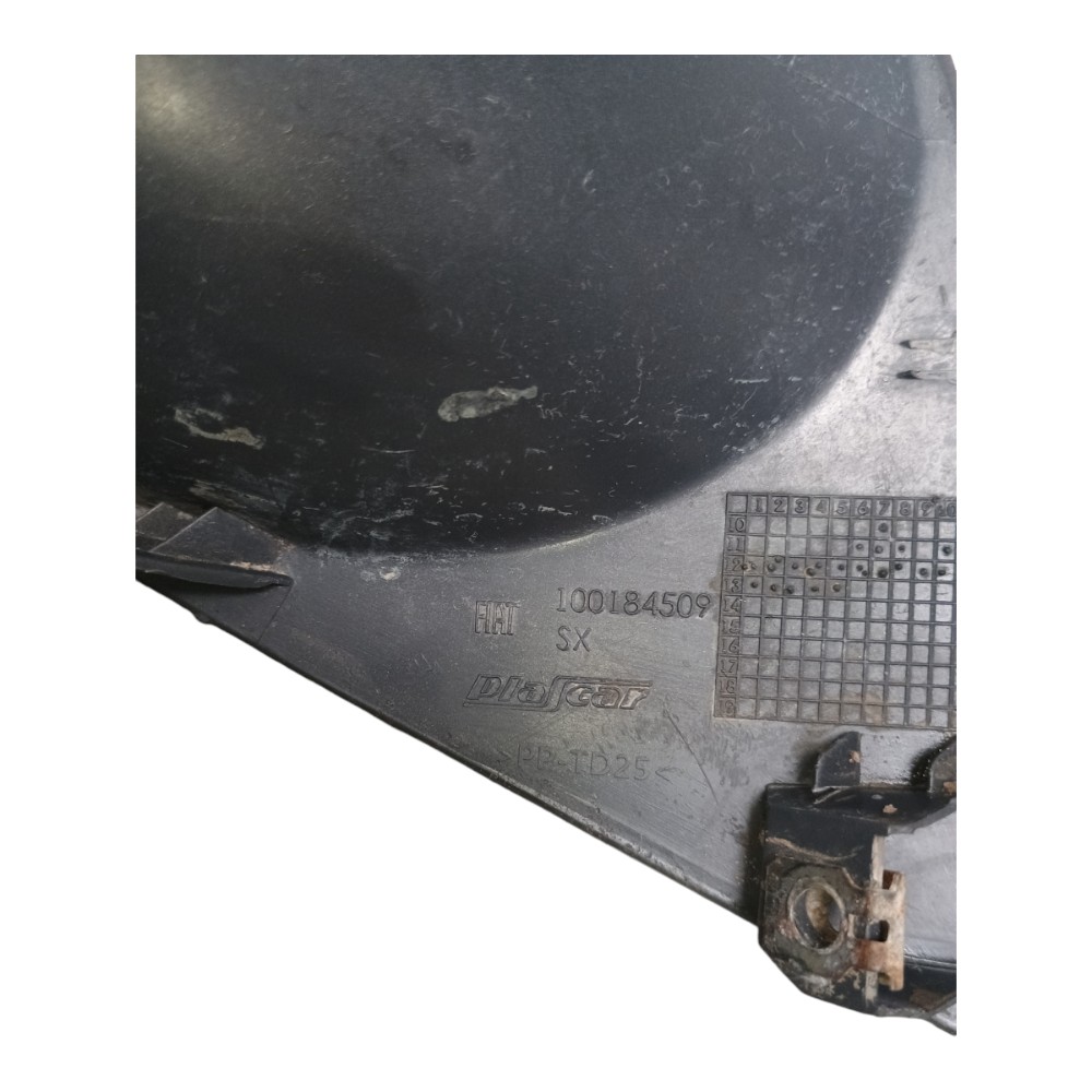 Moldura Farol Milha Esquerdo Fiat Palio 2012/2018 C/detalhes 8