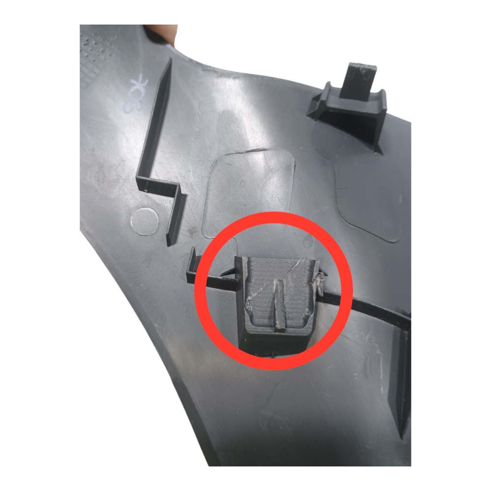 Moldura Direita Painel Fiat Idea Attractive 1.4 2013 Detalhe Preto 6