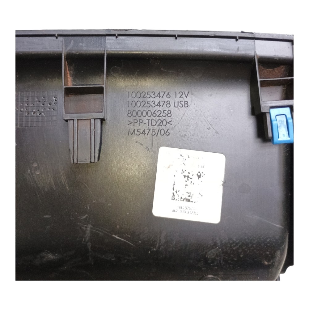 Porta Objetos C/tomada Fiat Strada Endurance 2023 6