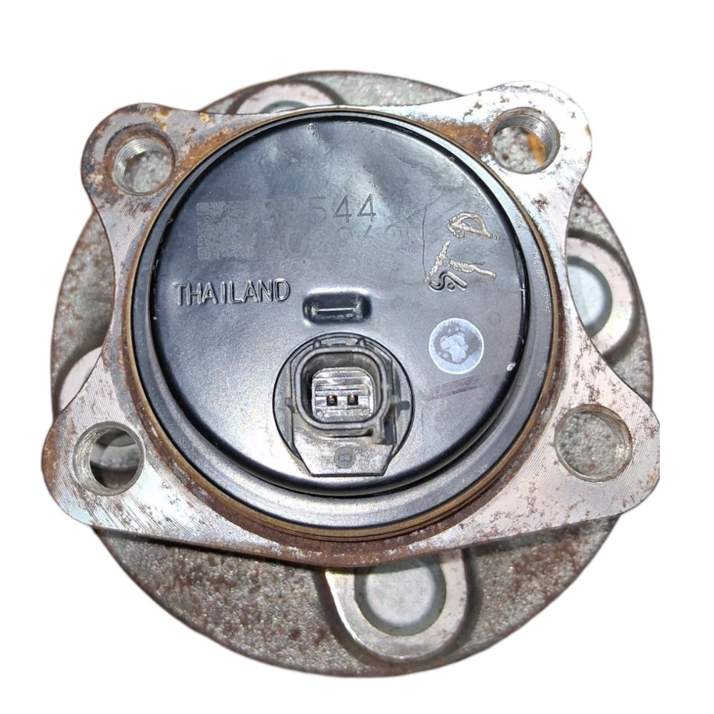 Cubo roda traseira direita Toyota Yaris SD 2021 5