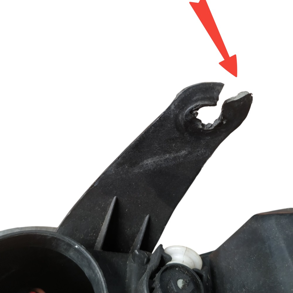 Farol Direito Renault Sandero 2015 Com Detalhe Direito/passageiro 5