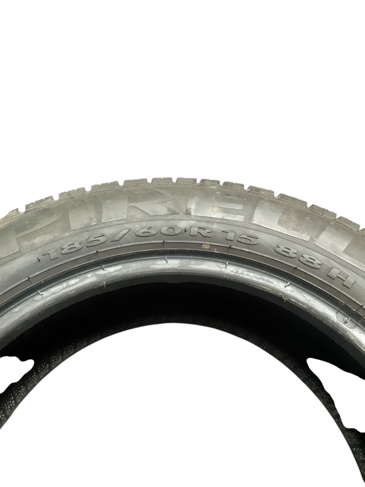 Pneu 185/60r15