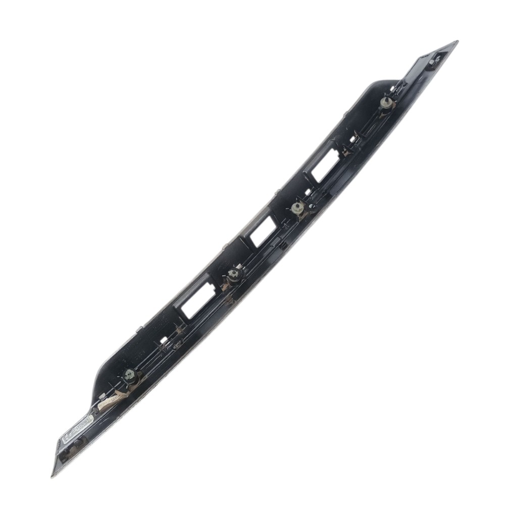 Friso Tampa Traseira Ford New Fiesta sedan  2011 A 2013 Ae835443404 Prata 6