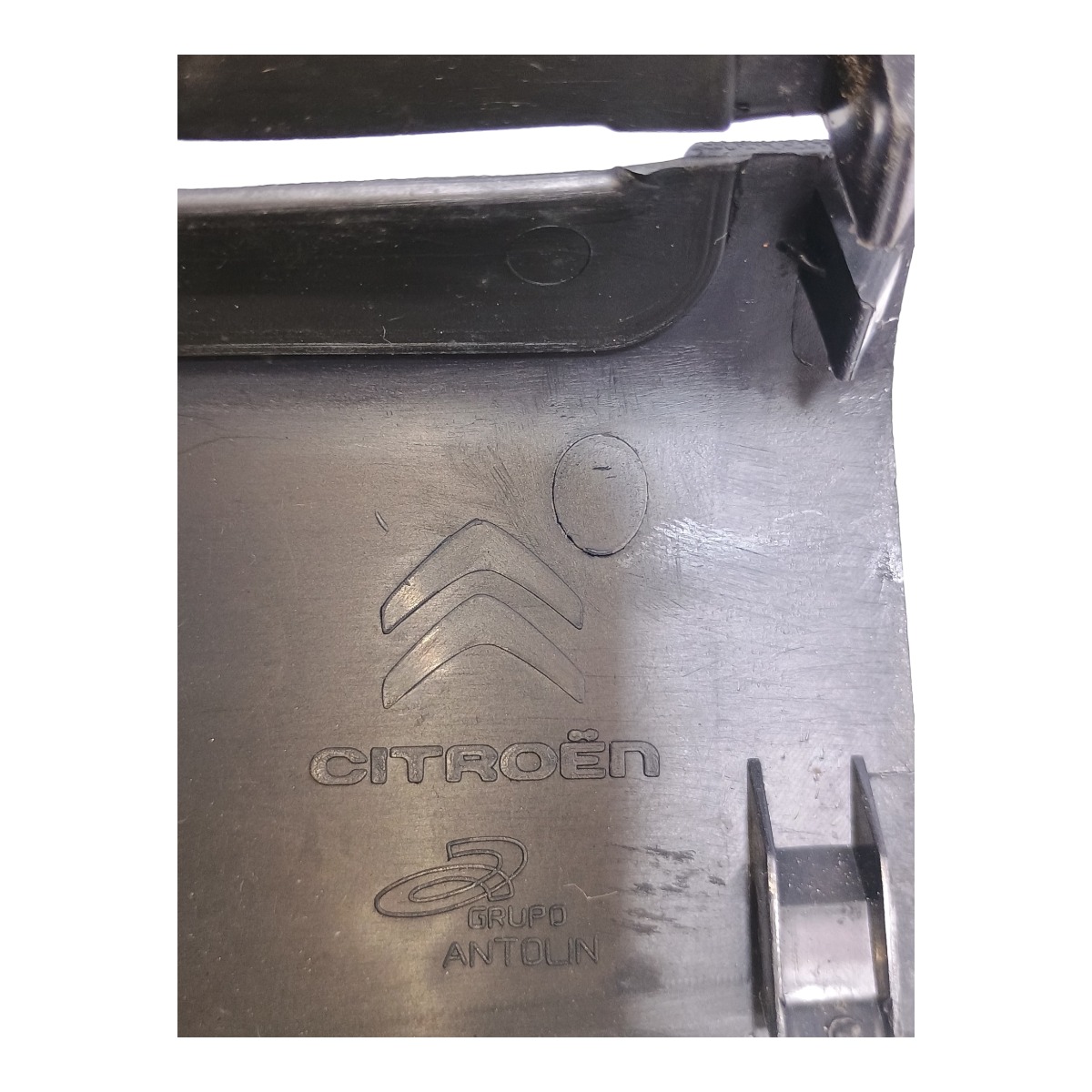Acabamento Tras Dir Citroen C3 Picasso Glx 2013 C/detalhe 6