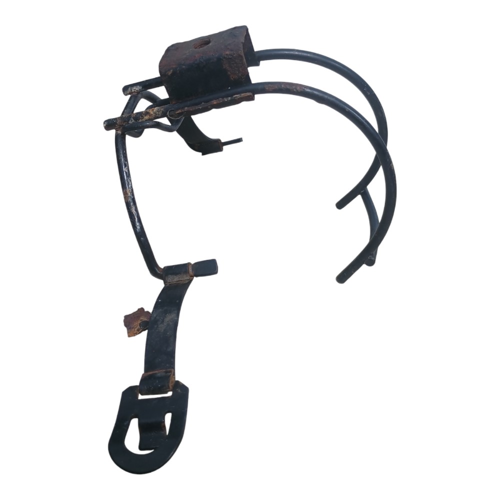 Suporte extintor incêndio gm corsa 1998 5