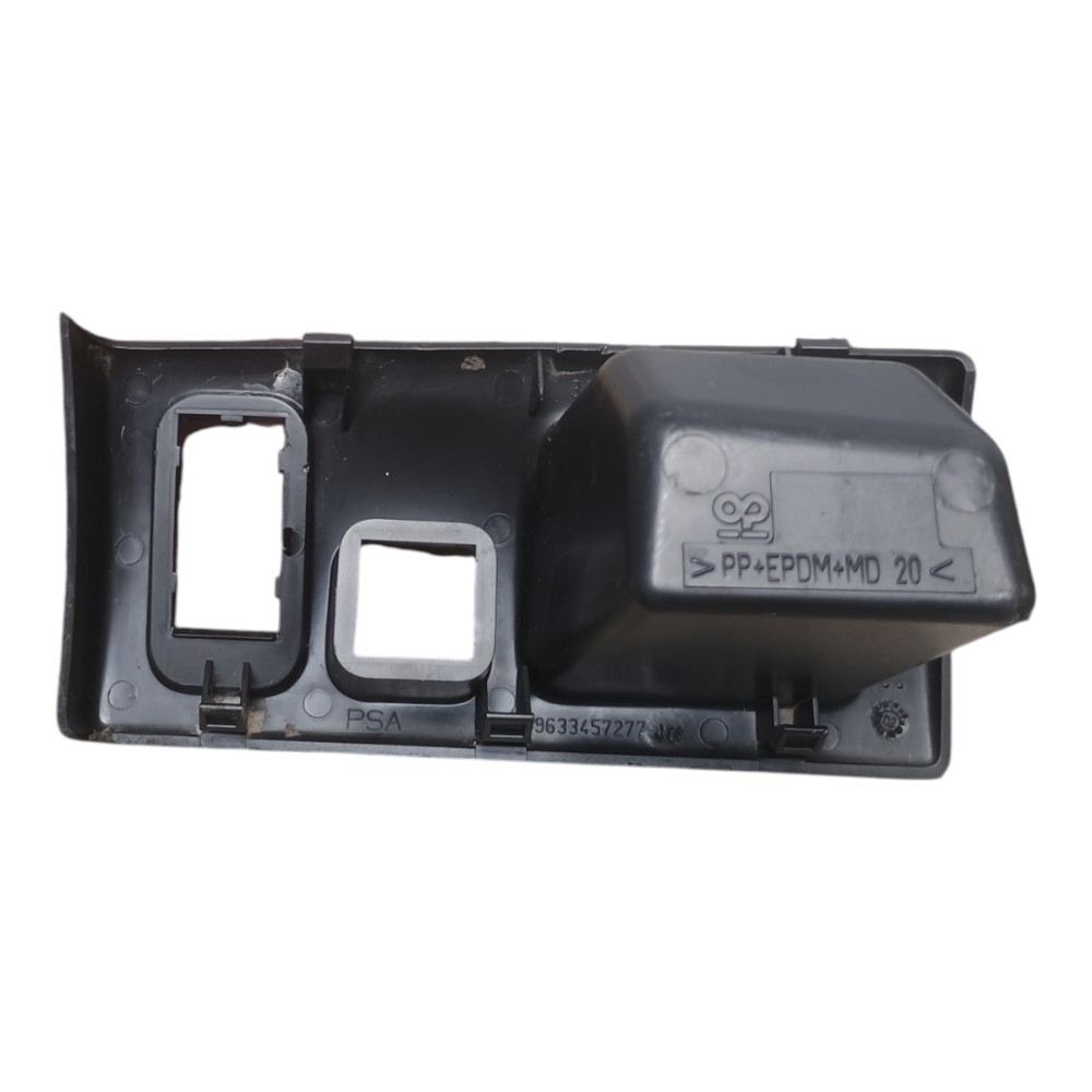Moldura Porta Objetos Peugeot 206 2003 4