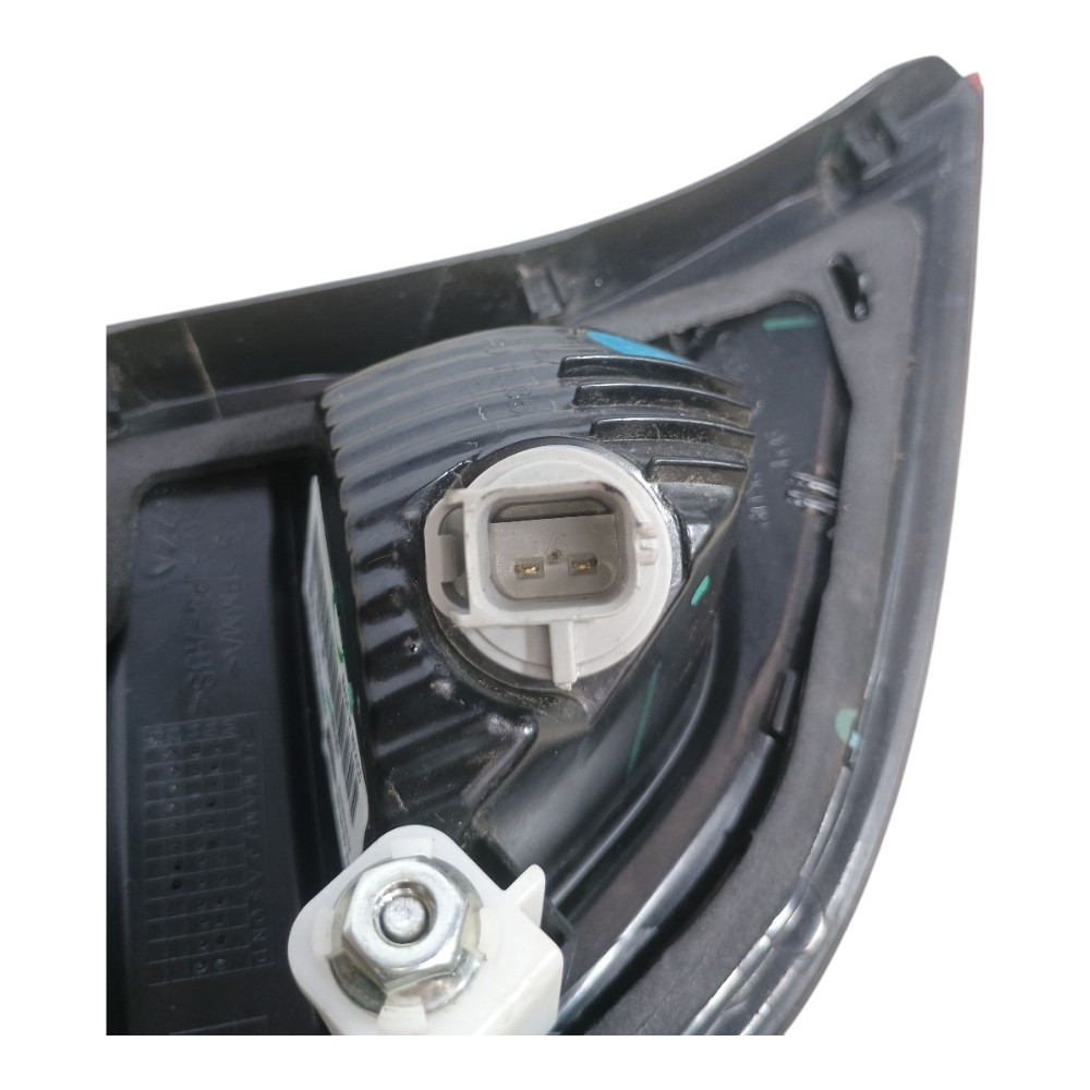 Lanterna Direita Tampa Traseira  Ford New Fiesta sedan 2011 A 2013 Direito/passageiro 8