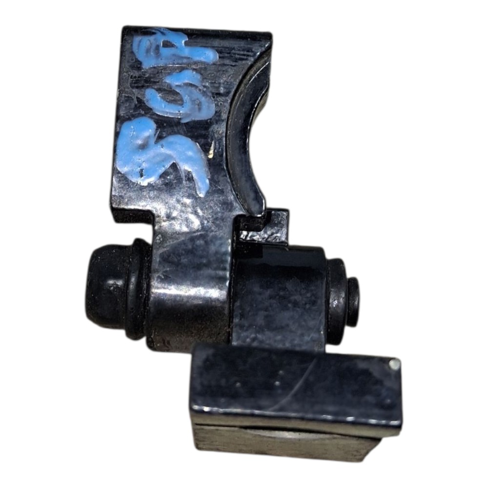 Dobradiça Superior Porta Traseira Direita Vw Polo Sedan 2008 7