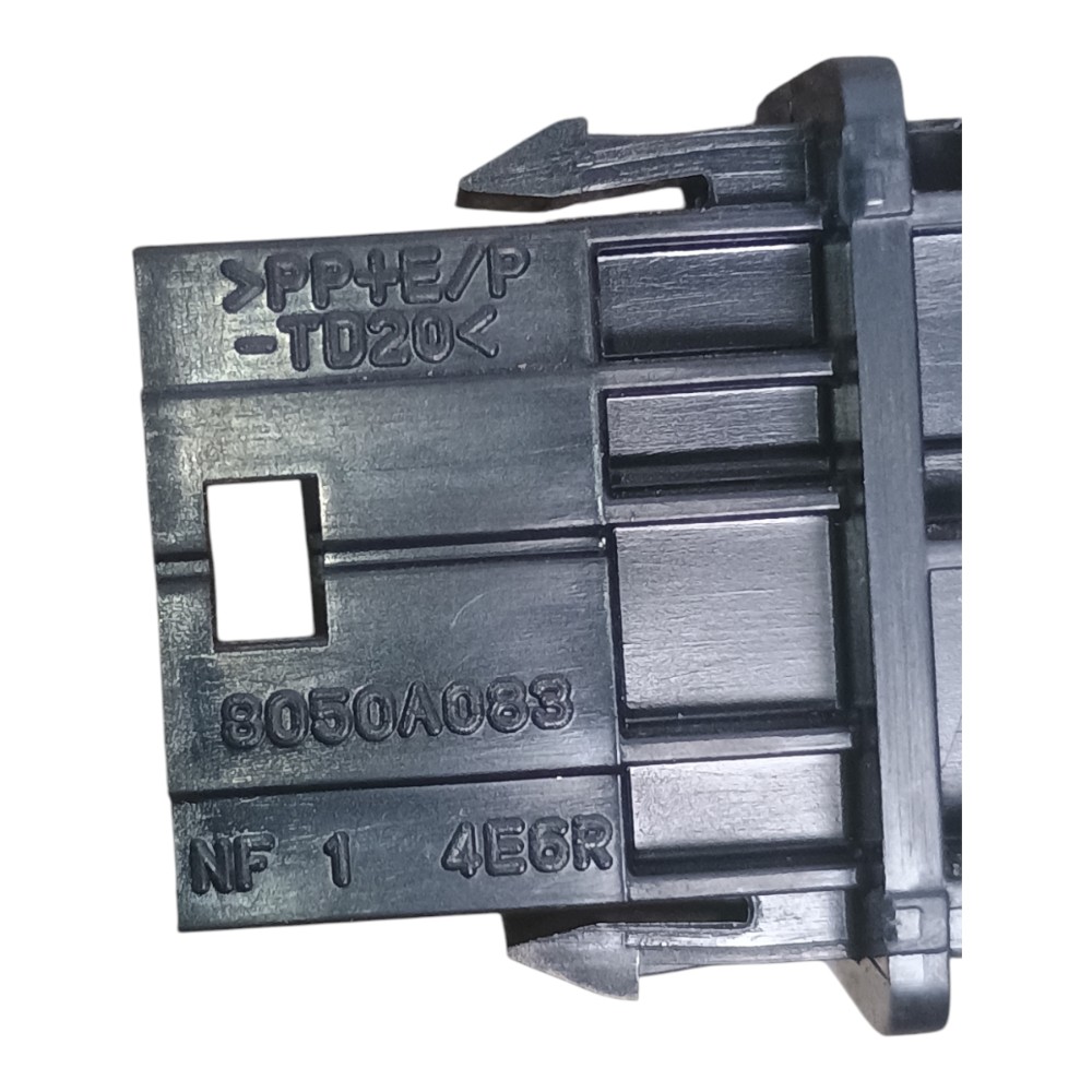 Botao Falso Painel Mitsubishi Outlander 2015 8050a083 6