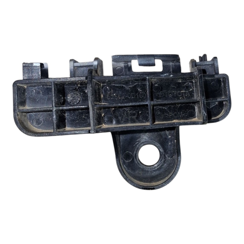 Guia Parachoque Traseiro Direito Yaris 2021 525620D160 4