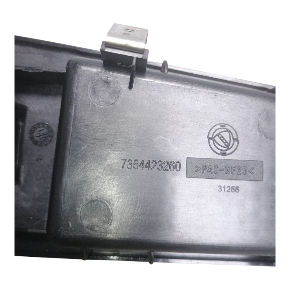 Moldura Botão Vidro Elétrico Diant Direito Fiat Punto 2012 4