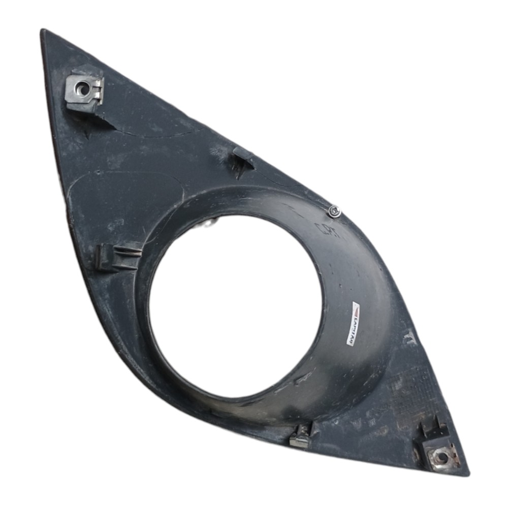 Moldura Farol Milha Esquerdo Fiat Palio 2012/2018 C/detalhes 5