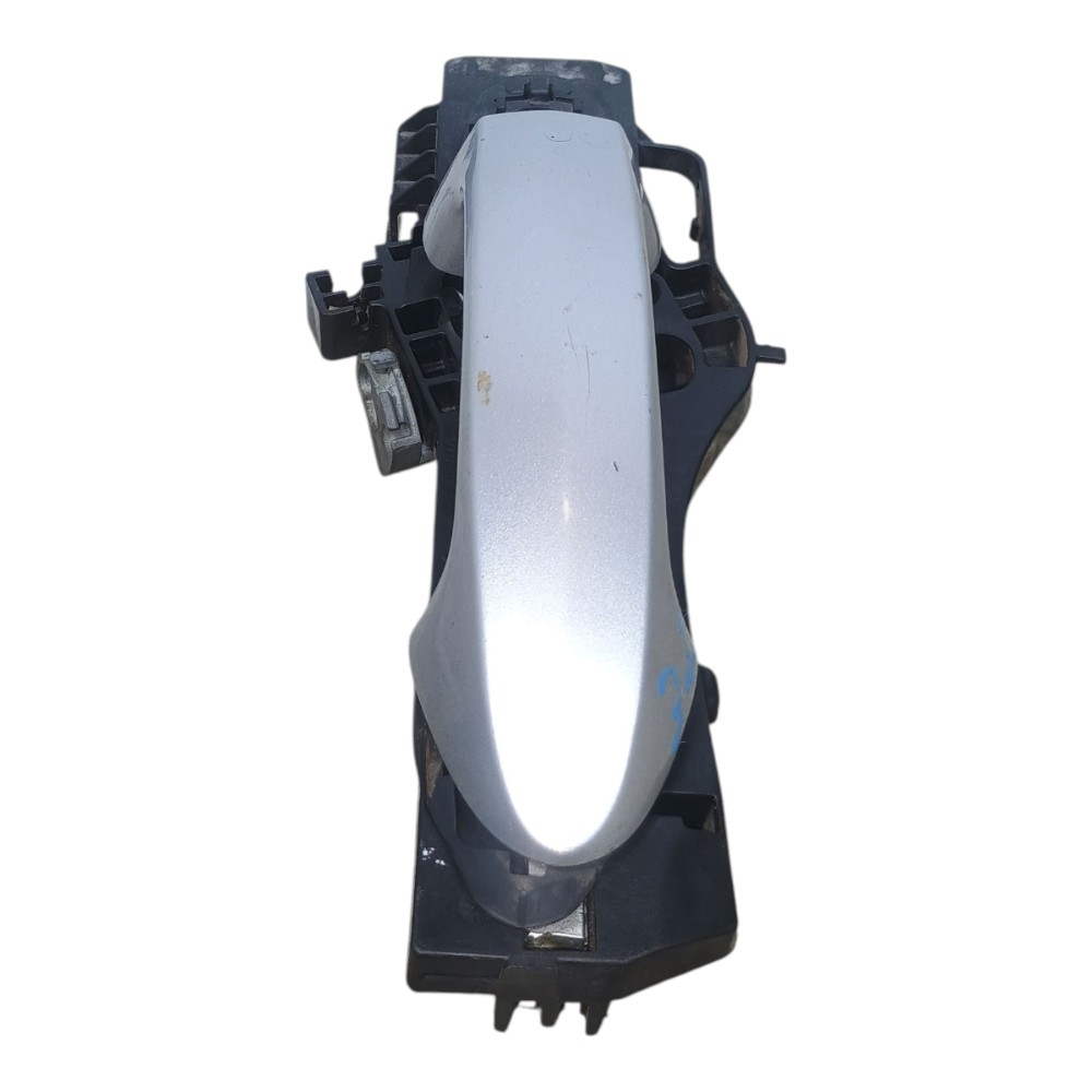 Maçaneta Externa Porta Tras Esq Ford New Fiesta sedan  2011 A 2013 Prata Traseira 2