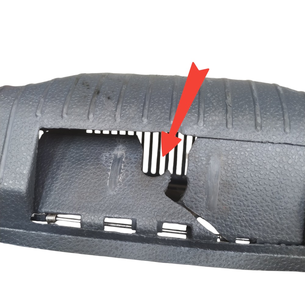 Acabamento Tampa Traseira Vw Polo 2014 Com Detalhe 4