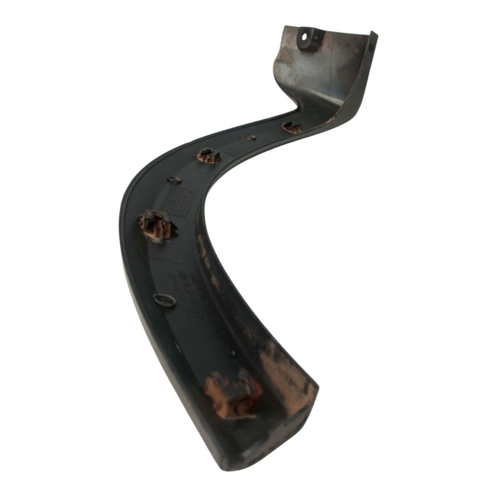 Moldura Do Para Lama Tras Esq Chevrolet Corsa Sedan 2004 4
