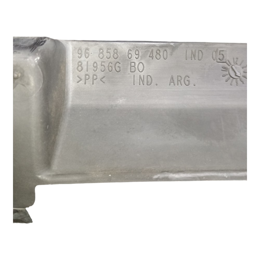 Defletor Superior Radiador Peugeot 207 2010 4