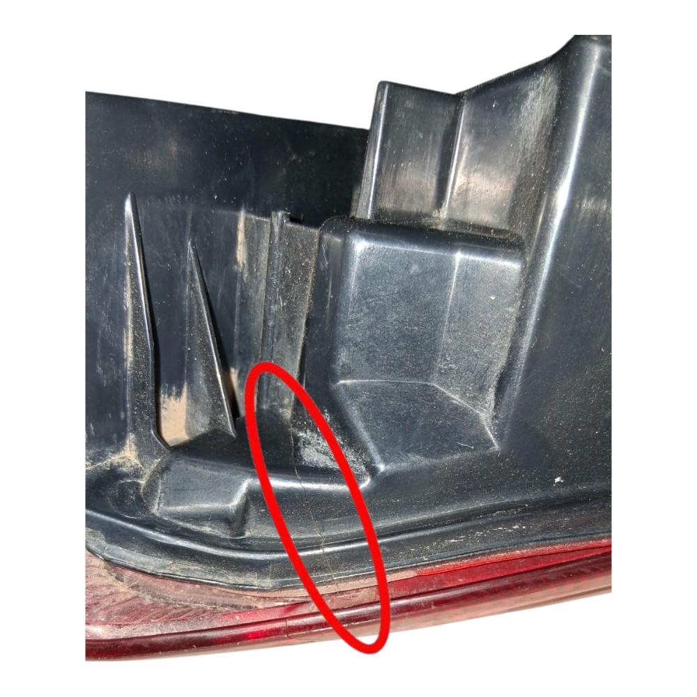 Lanterna Traseira Direita Toyota Yaris SD 2021 *detalhes 8