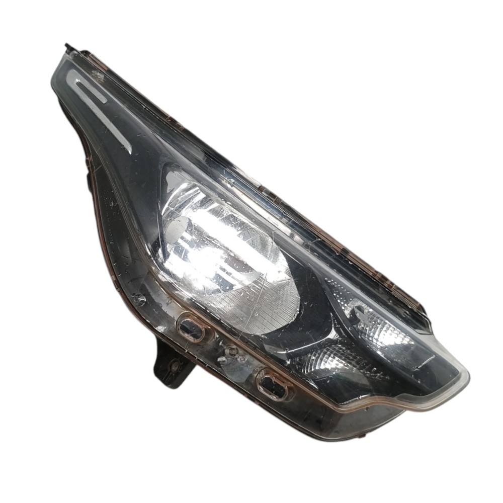 Farol Direito Fiat Strada Endurance 2023 Com Detalhe Direito/passageiro 1