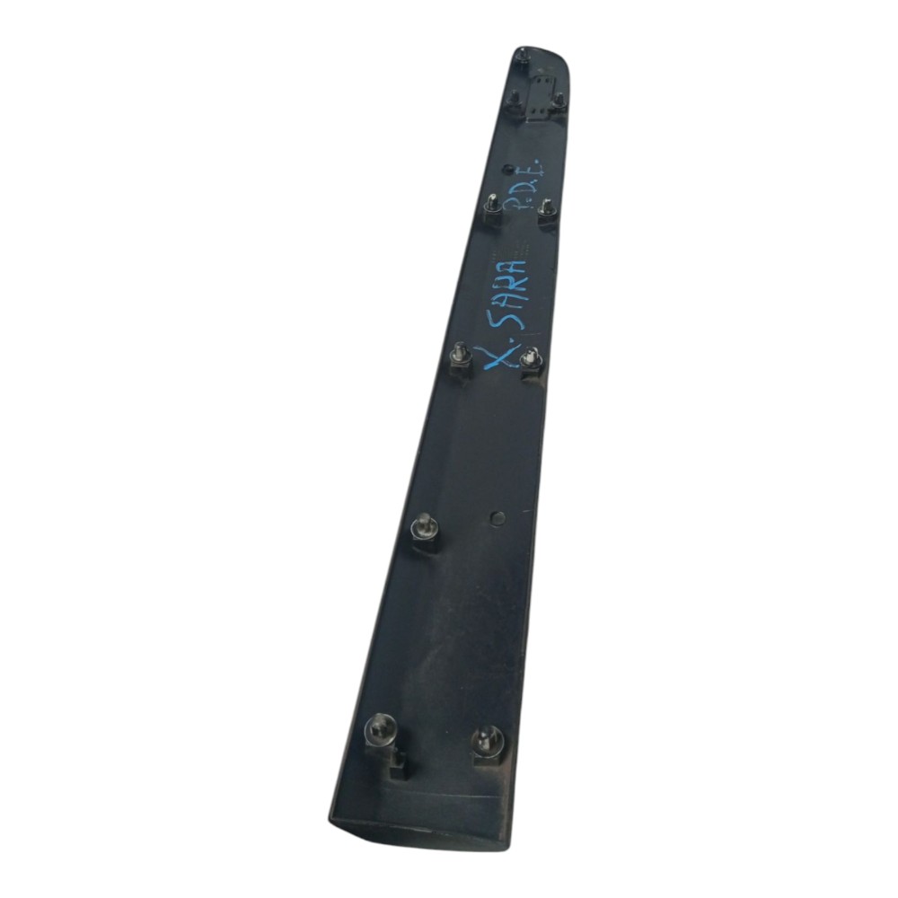 Friso De Porta Diant Esq Citroen Xsara 2000 2