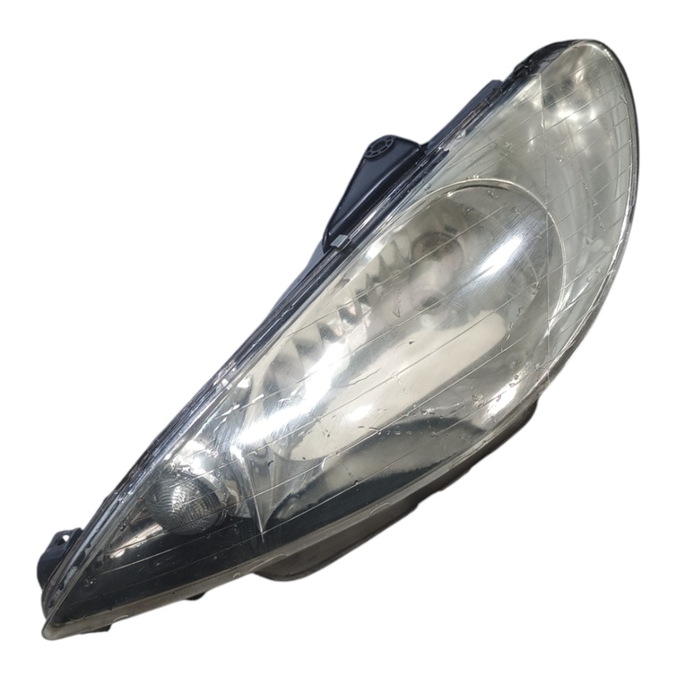 Farol Esquerdo Peugeot 206 2003 1