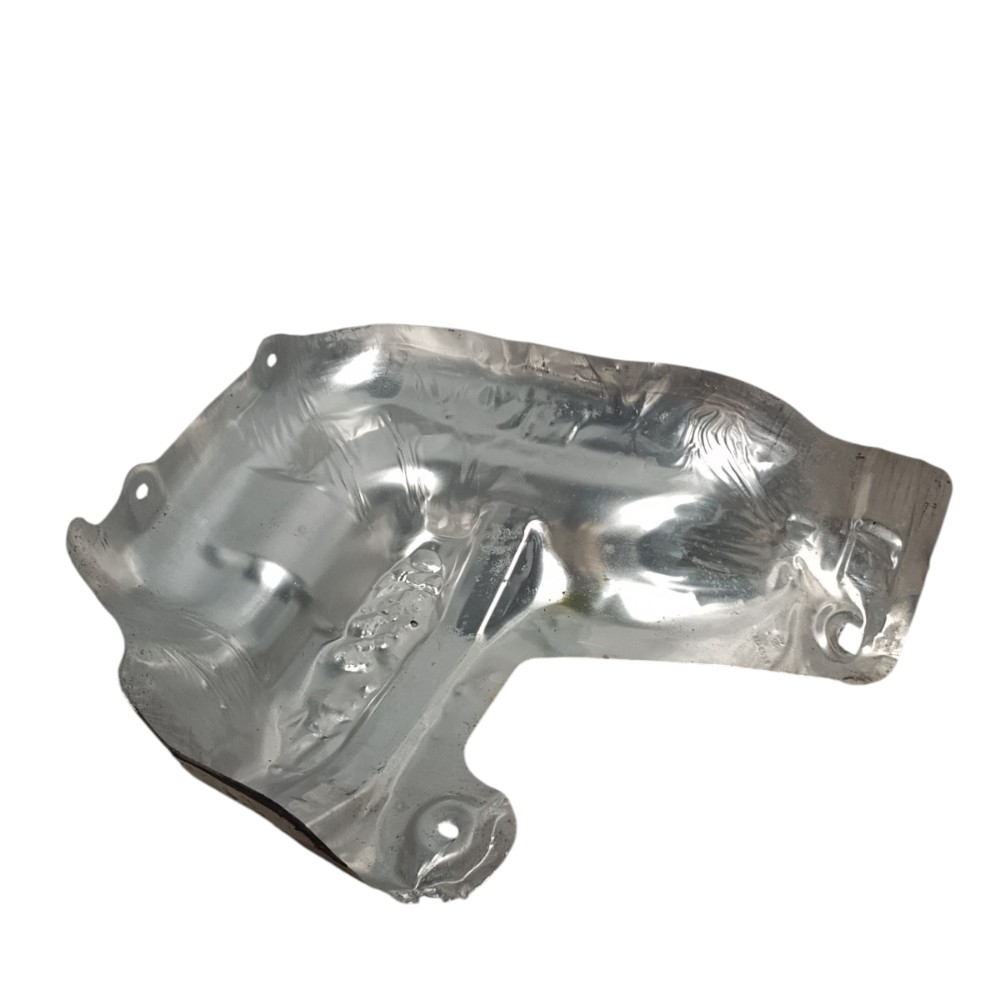 Defletor De Calor Tanque De Combustível Gm Onix Ltz 2019 2