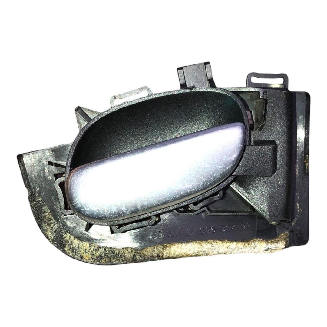 Maçaneta Interna Lado Direito Peugeot 206 207 1998 A 2015 Prata Dianteira/traseira 2